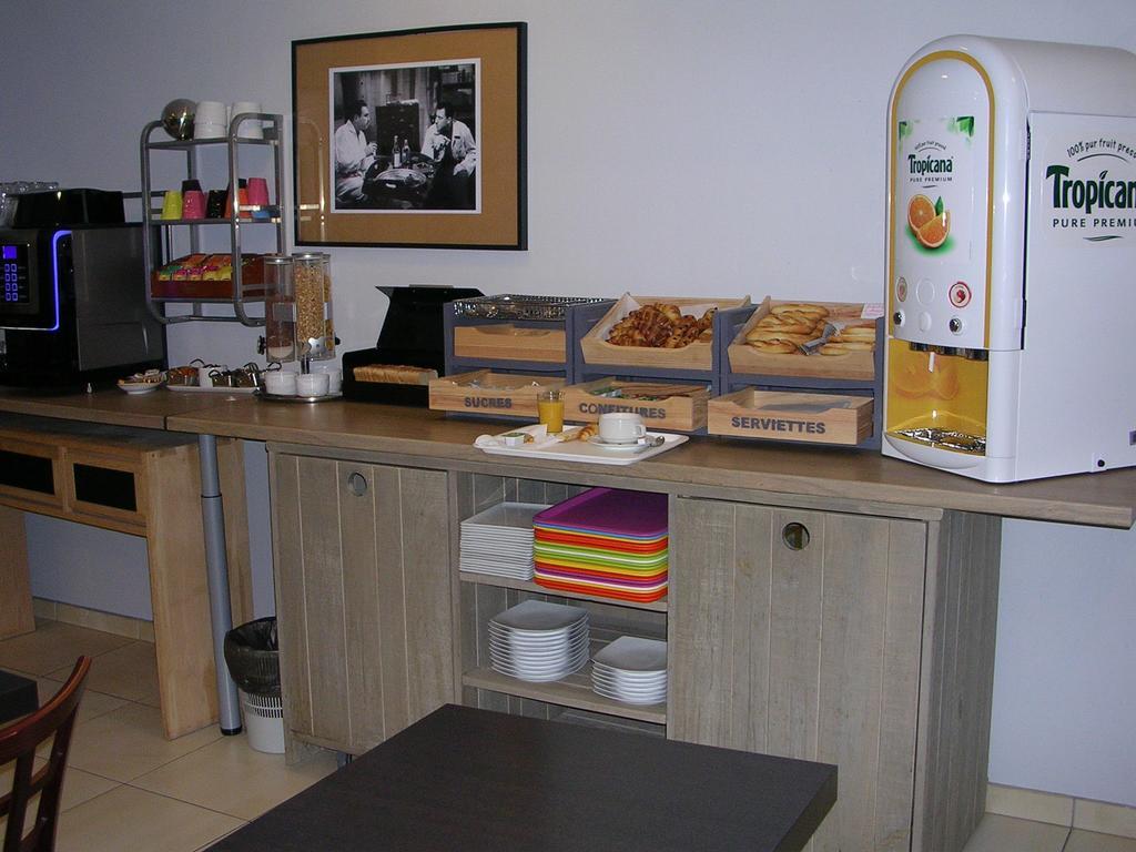 Hotel Akena Hf Limoges Esterno foto