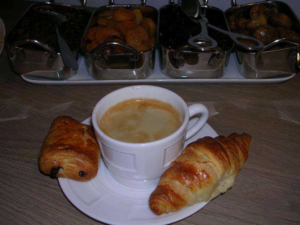 Hotel Akena Hf Limoges Esterno foto