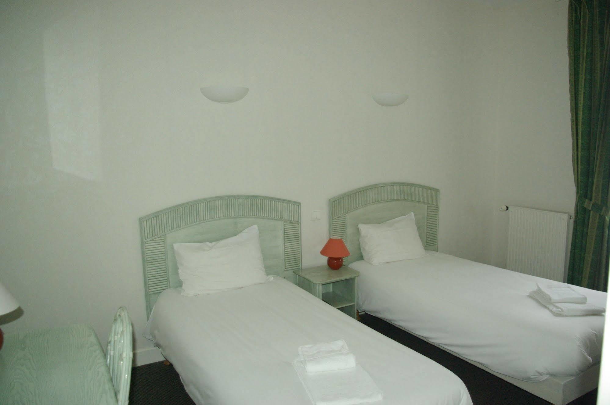 Hotel Akena Hf Limoges Esterno foto