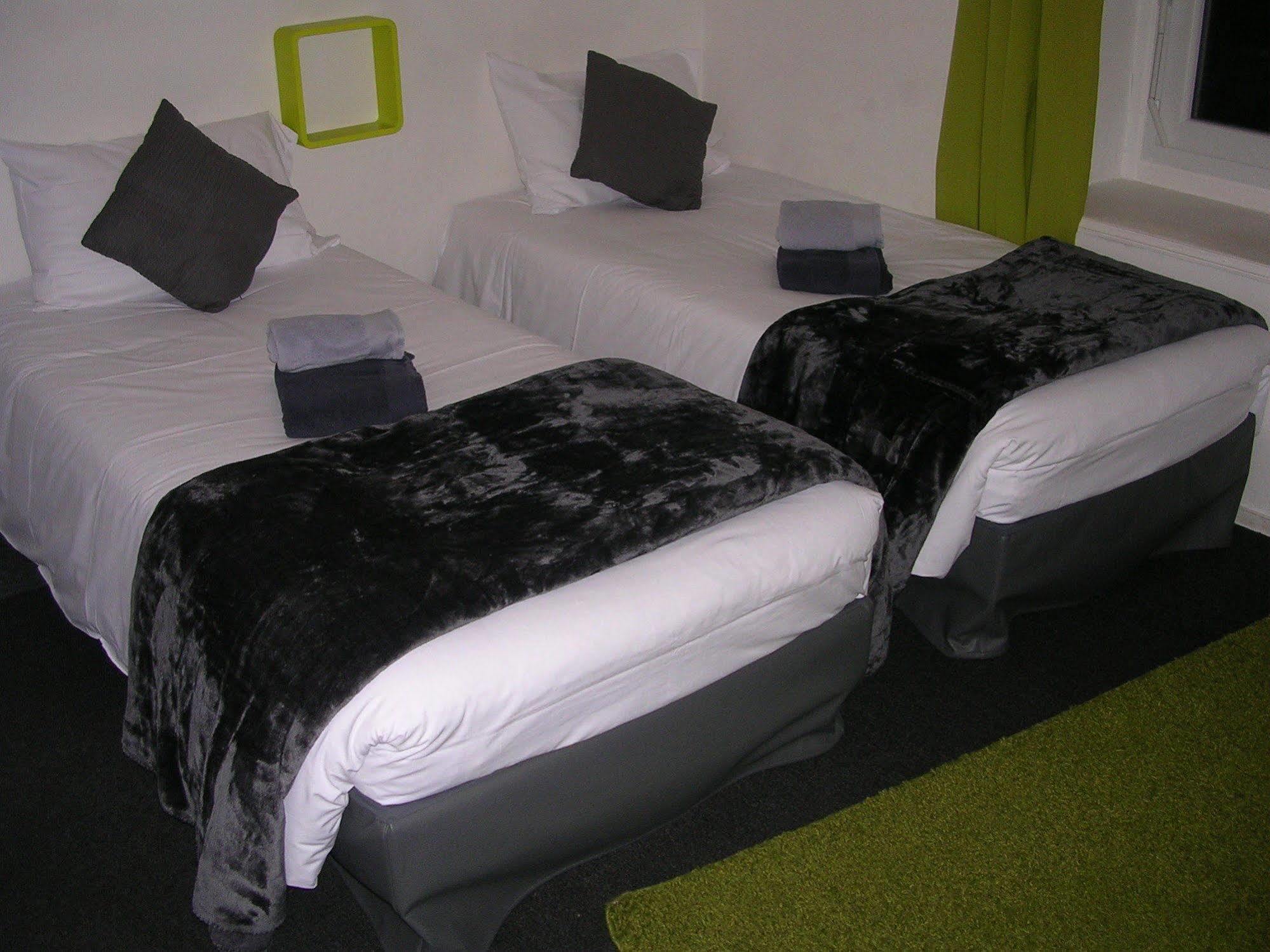 Hotel Akena Hf Limoges Esterno foto